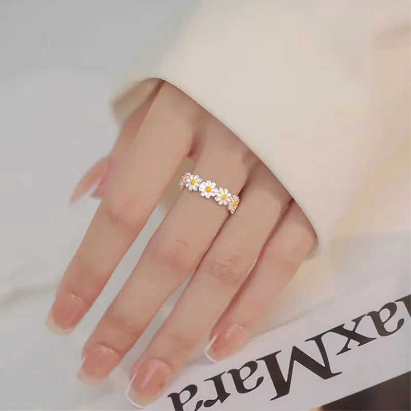 AristoWear Daisy Ring